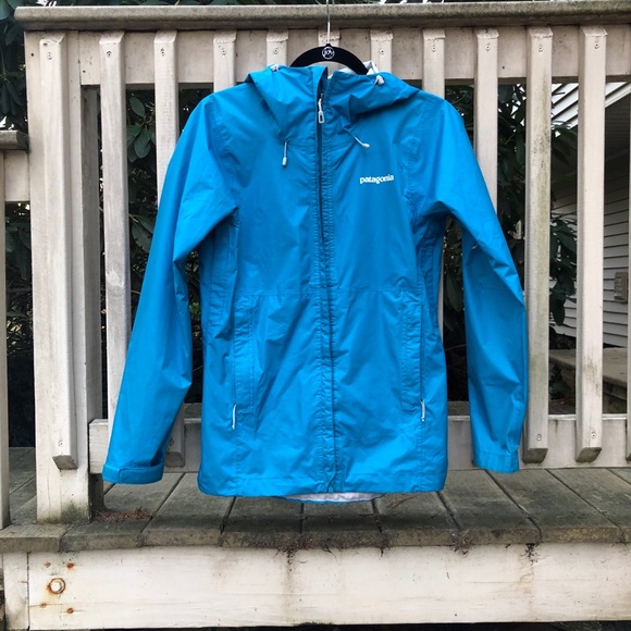 Patagonia Jackets & Blazers - Patagonia Women’s rain jacket